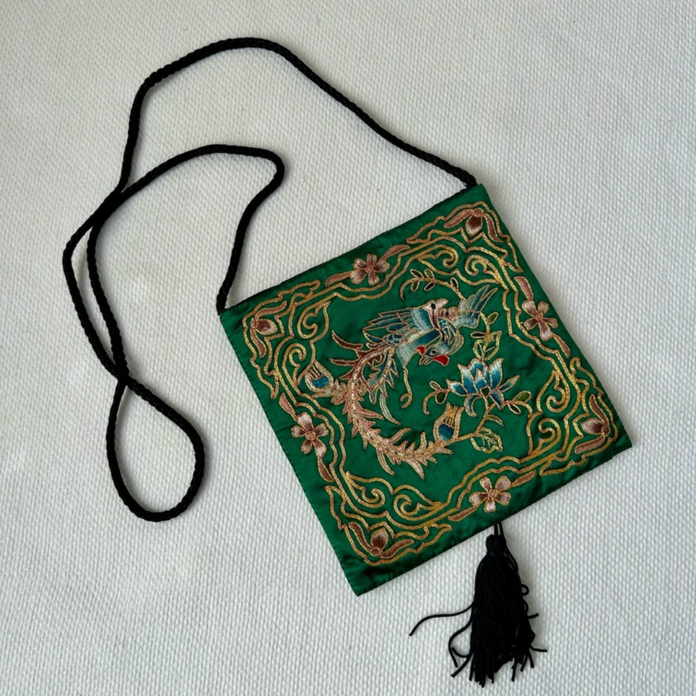 Chinese Embroidered Green Satin Pouch with Black Tassel 6.5" x 6.5" Bird Flower - Picture 4 of 5